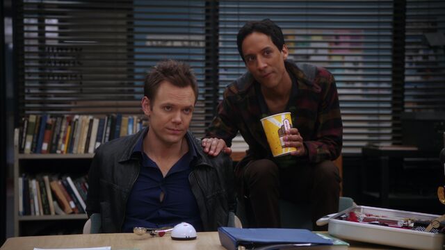 File:Jeff and Abed 1x20.jpg