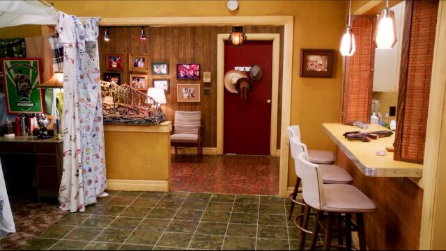 File:Troy, Abed and Annie's.jpg