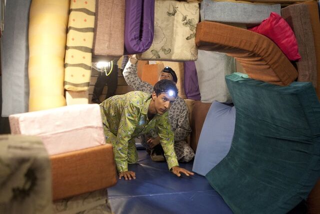 File:3x13 Promotional photo 2.jpg