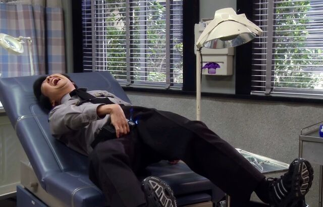 File:3X19 Chang tasers himself.jpg