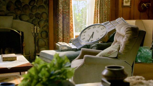 File:The giant watch.jpg