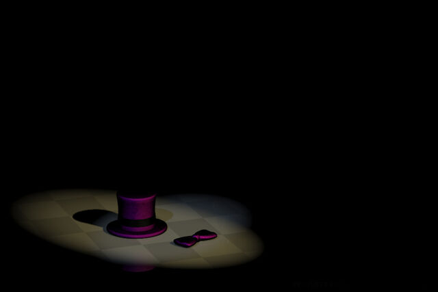 Ficheiro:4hat.jpg