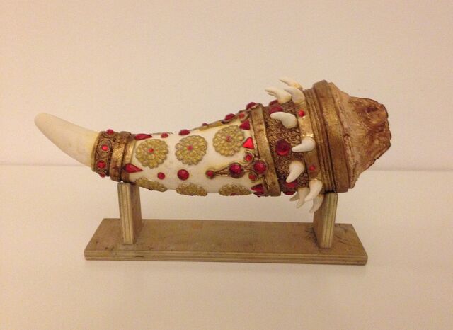 File:Jeweled Horn.jpg