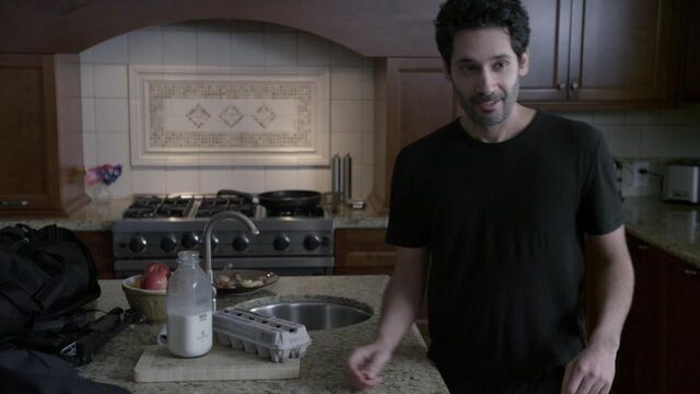 File:1x02 or none of us go.jpg