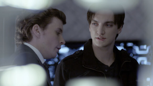 File:Minutes to Midnight 3.jpg