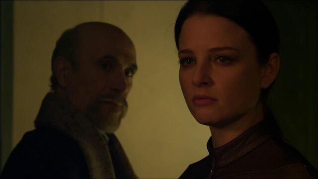 File:1x01 too latee.jpg