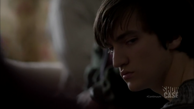 File:1x03 Julian 02.png