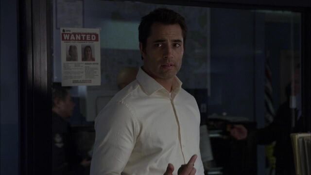 File:1x02 lift.jpg