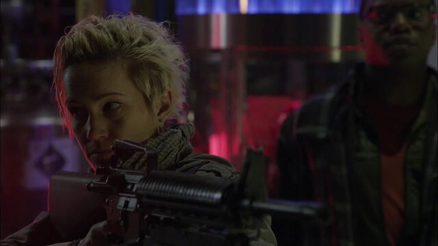 File:1x02 garza gun.jpg