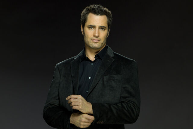 File:Promo Carlos S1 02.jpg
