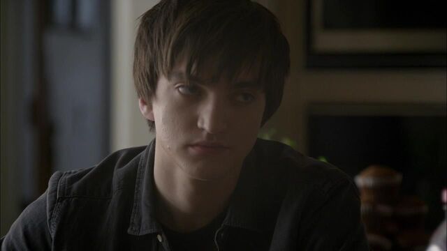 File:1x02 couldn't care less.jpg
