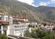 800px-Drepung monastery