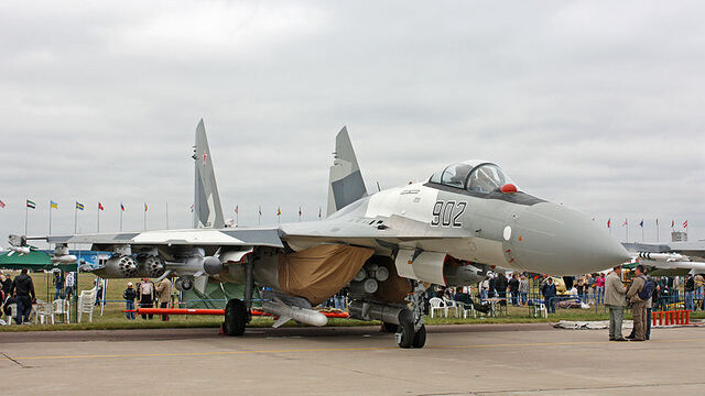 Фајл:Su-30.jpg
