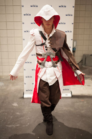 File:Ezio NYCC.jpg