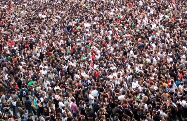 File:Crowd.jpg