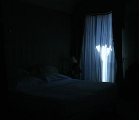 Dark-room-and-bed