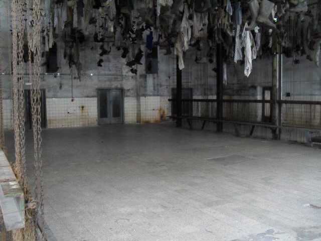 File:Clothing.jpg