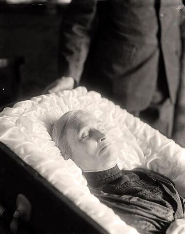 File:Person-Casket-Dead.jpg