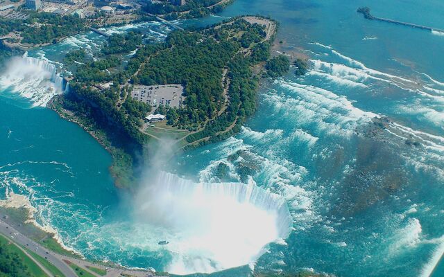 Datei:Niagara-falls-1392856 1280.jpg
