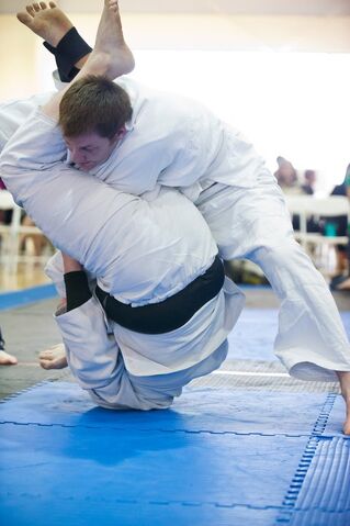 File:Armbar.jpg