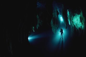 ChandeliercavePHOTO