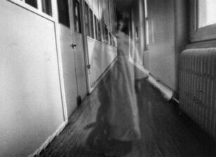 Girl-hospital-ghost