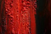 1537403-immagine-di-sangue-e-di-budella-splattered-contro-una-superficie-nera-immagine-di-sfondo-per-orrore-.jpg