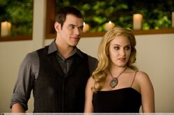 New-Moon-Still-rosalie-hale-8986627.jpg