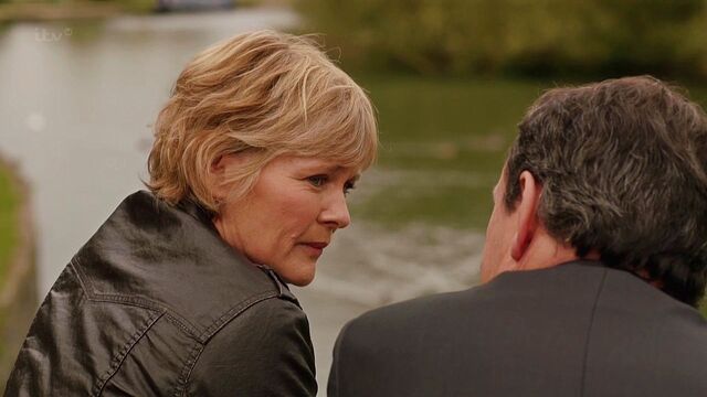 File:Robbie and Laura 2.jpg