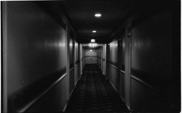 File:1000px-Zzz-creepy-hallway.png