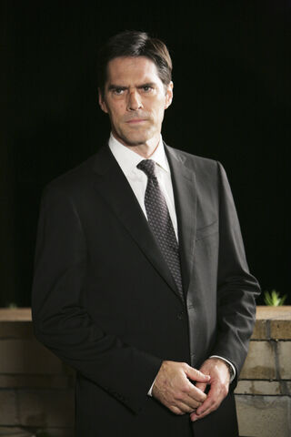 Datei:Aaron-Hotchner-5x10-ssa-aaron-hotchner-9178388-1707-2560.jpg
