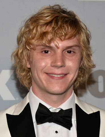 File:Evan Peters.jpg