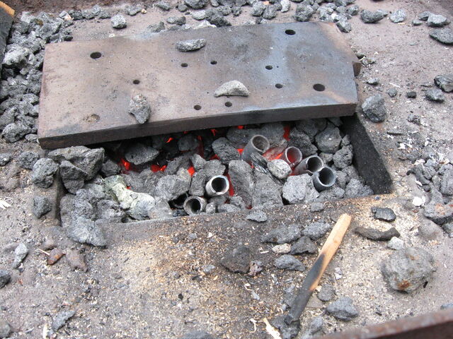 File:Making pyramid boltheads-11.jpg