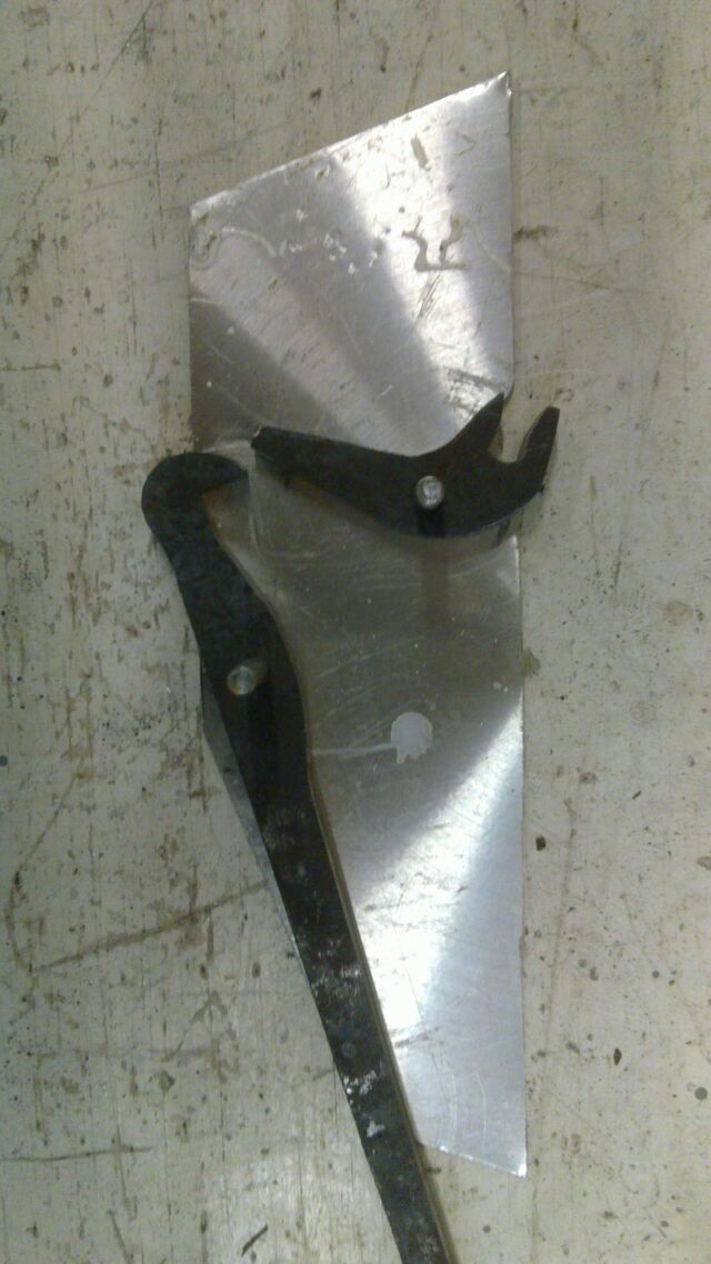 File:Making a simple catch lock - 08.jpg