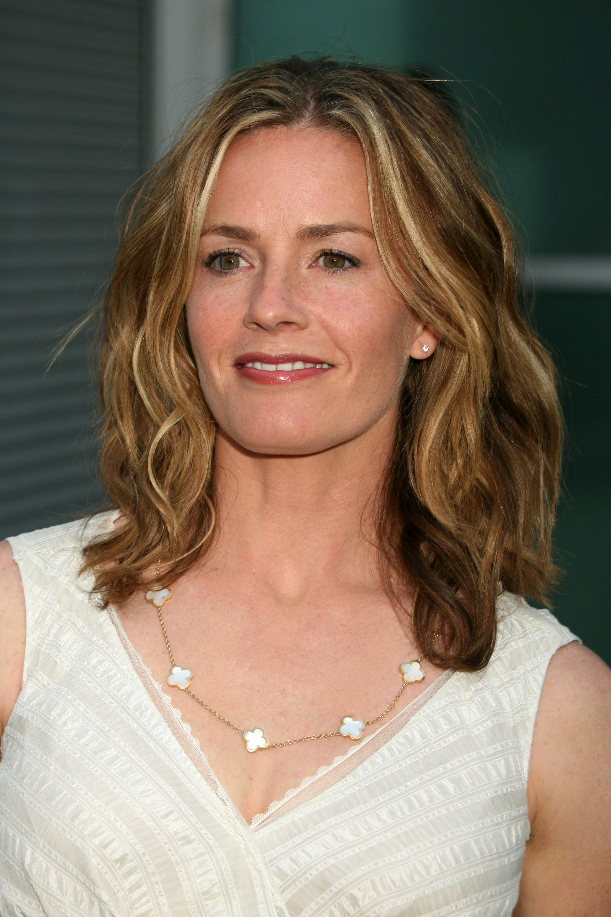 Image Elisabeth Shue.jpg CSI Fandom powered by Wikia