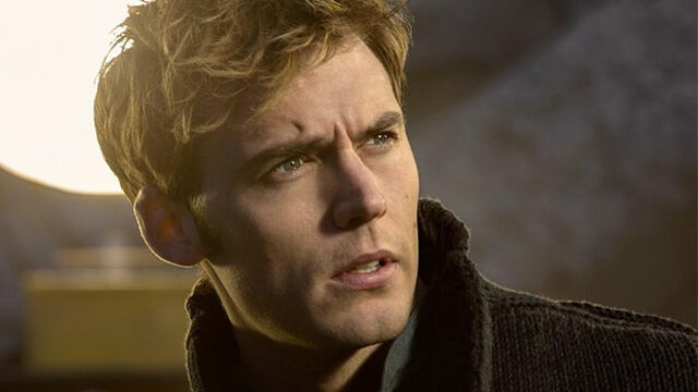 File:The-Hunger-Games-Mockingjay-Finnick-Sam-Claflin.jpg