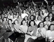 Crowd-cheer