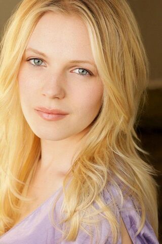 File:Emma-Bell.jpg