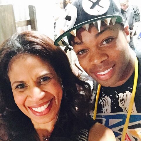 File:Holly with Todrick 2015-02-04.jpg