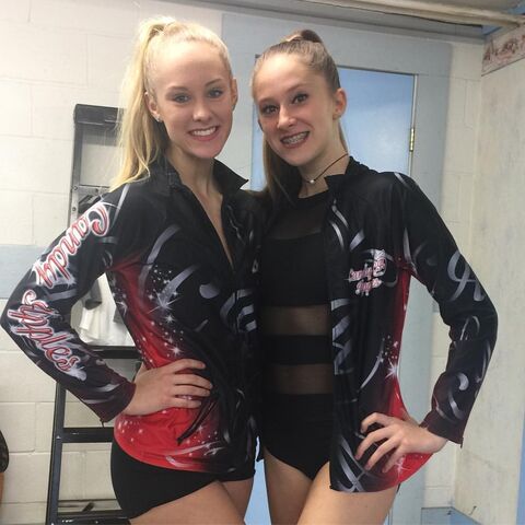 File:712 Tara and Haley.jpg
