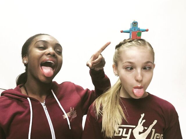 File:710 Camryn and Brynn.jpg