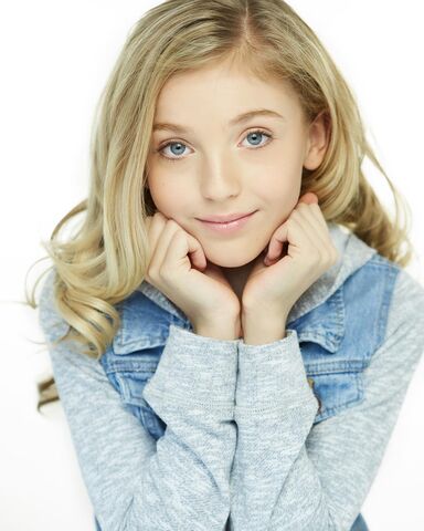 File:Brynn 2016 Headshot 2.jpg