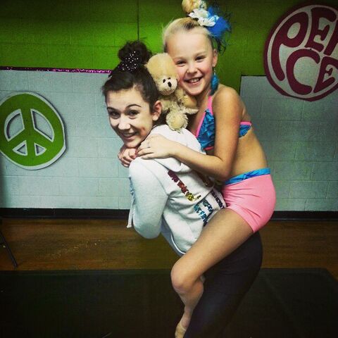 File:JoJo with McKaylee 2012-12-30.jpg
