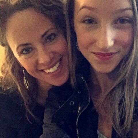 File:Ava and Jeanette 2015-03-16.jpg