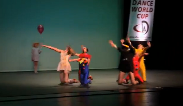 File:Dance Mums group 9.png