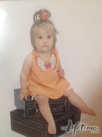 File:Little-Mackenzie-dance-moms-31674095-375-500.jpg