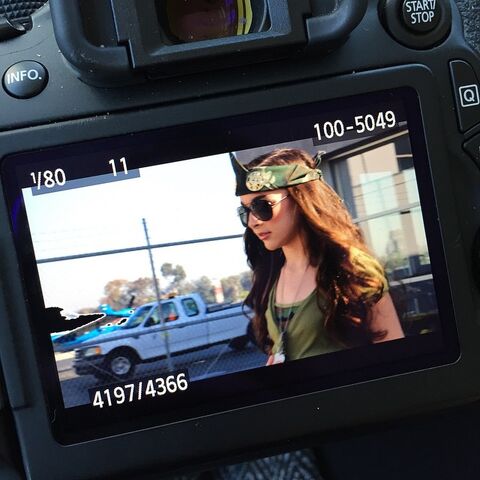File:Kendall K 2015-02-03 Mackenzie-photographer.jpg