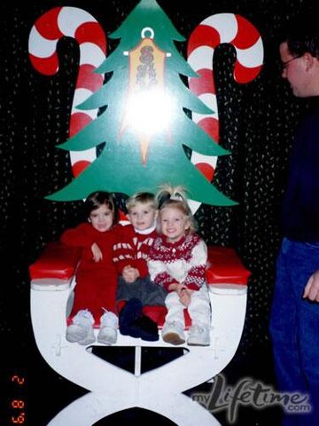 File:Young Hylands at Christmas.jpg