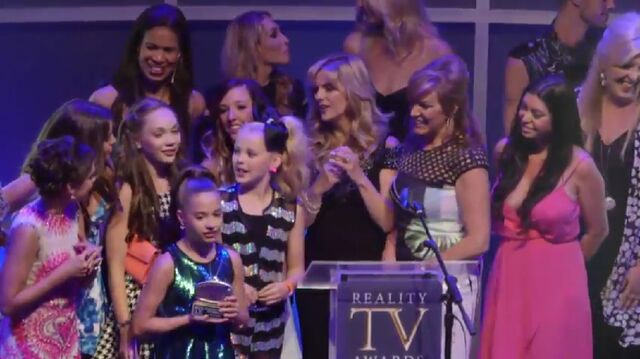 File:Dance Moms - Reality TV Awards - Best Recurring Cast - 14May2015 B.jpg