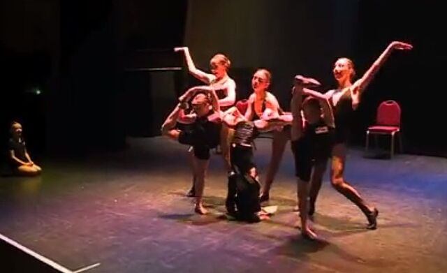 File:Cabaret.jpg